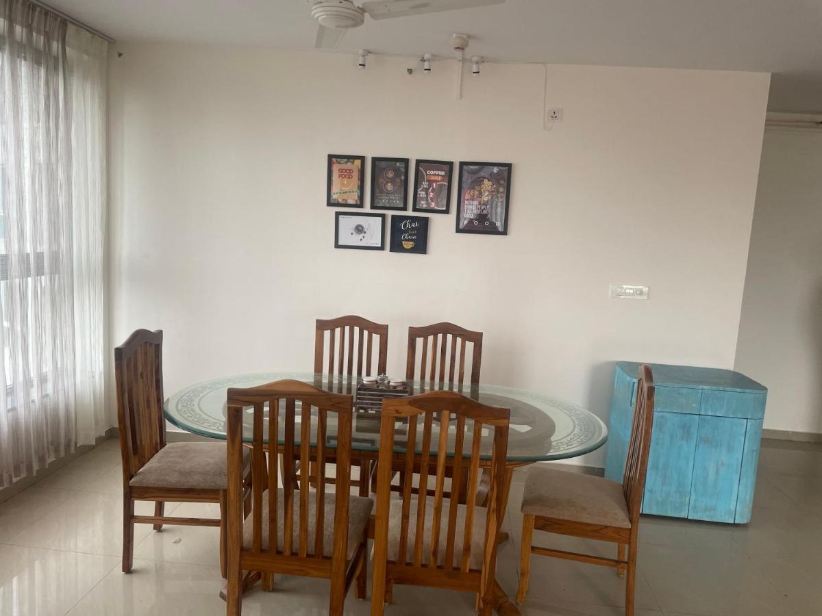 Royal Nest Premium Otel Pune Dış mekan fotoğraf