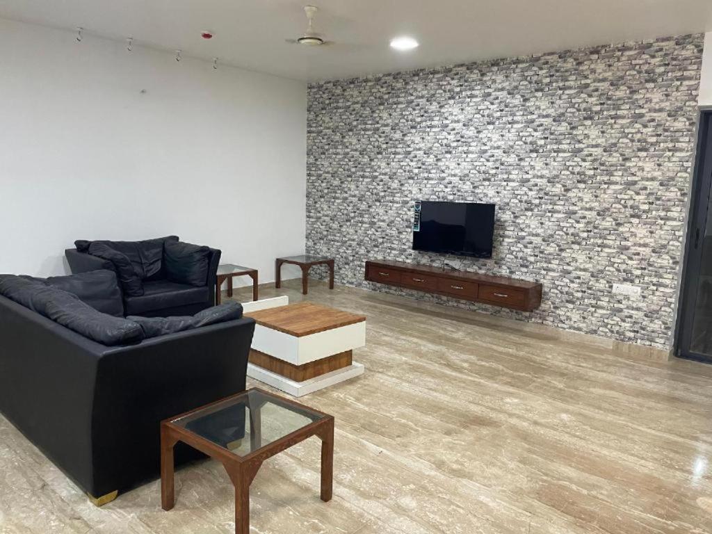 Royal Nest Premium Otel Pune Dış mekan fotoğraf